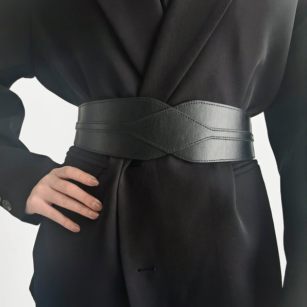 Chic Wardrobe Essential: Black Elastic Belt for Stylish Autumn & Winter Outfits