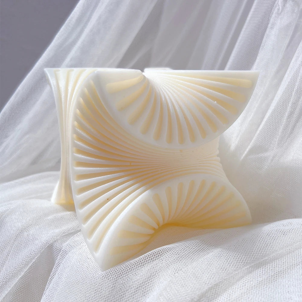 Side view of ribbed swirl casting with projecting corners