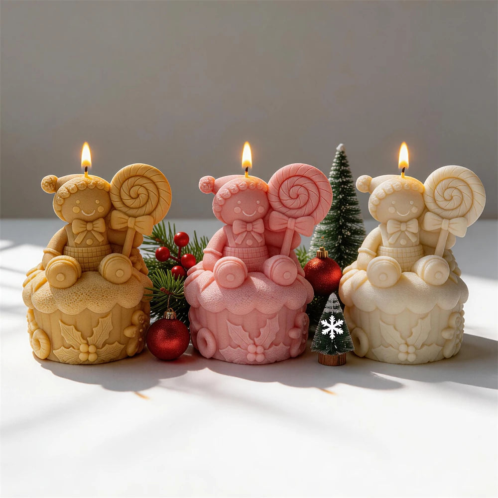 Gingerbread cupcake castings with floral bases and scalloped frosting