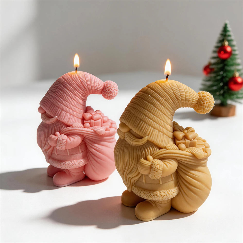 Gift-carrying gnome candles with knitted pompom hats