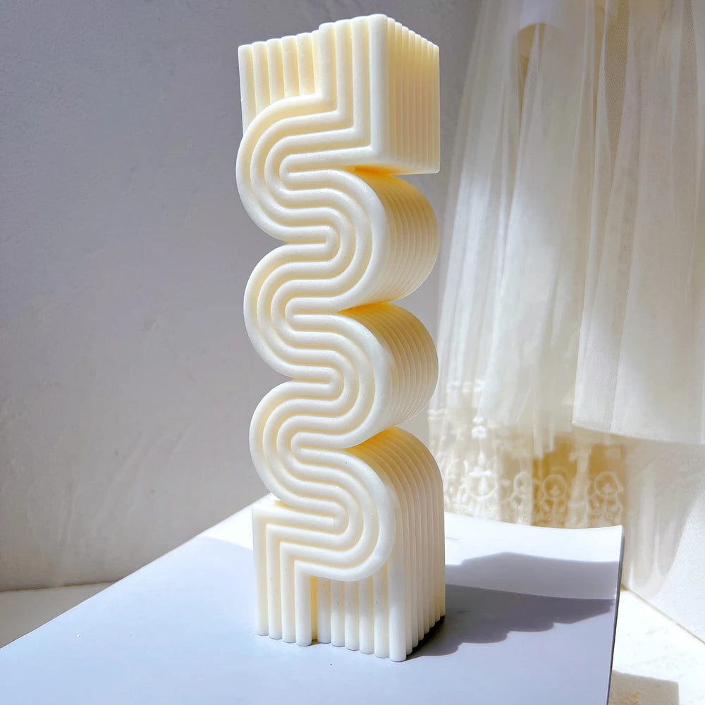 Upright serpentine pillar casting with ribbed S curves
