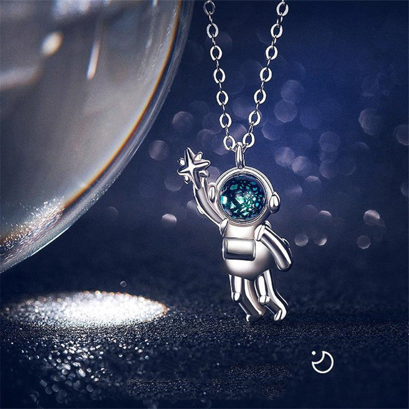 Different Poses Astronaut Pendant Necklace Obsesie