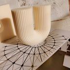 Close-up of grooves around the rounded U form