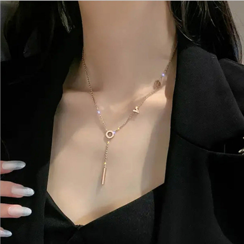 Japanese And Korean Net Red Love Titanium Steel Necklace Female Niche Design Sense Obsesie