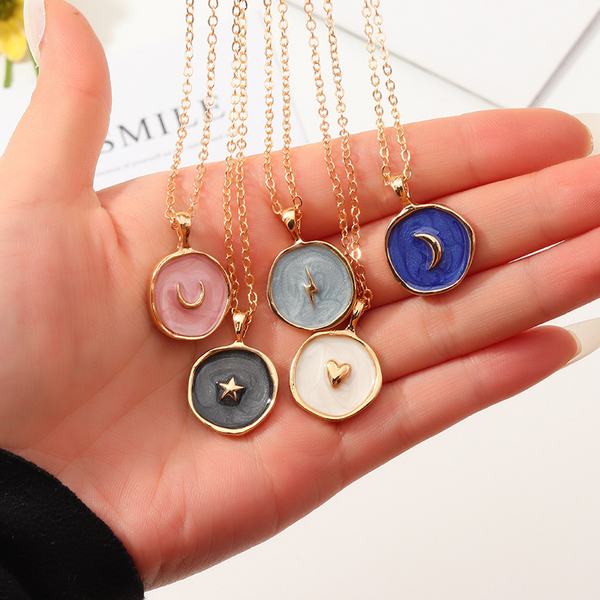 Love Moon Lightning Necklace Obsesie