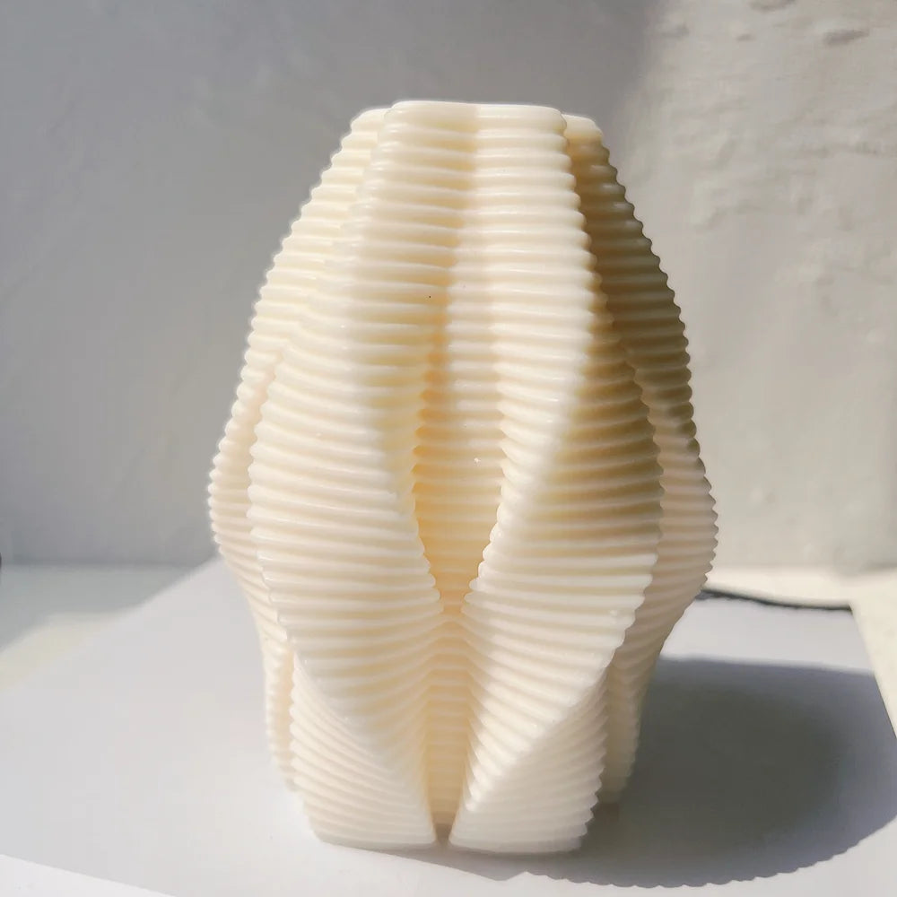 Front view of ribbed wave form with rounded lobes
