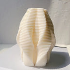 Front view of ribbed wave form with rounded lobes