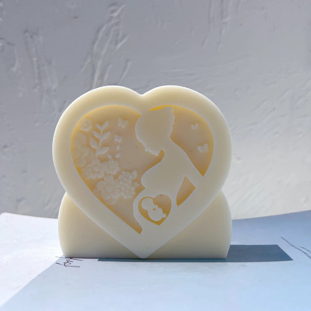 Cream pregnancy heart plaque with floral border details