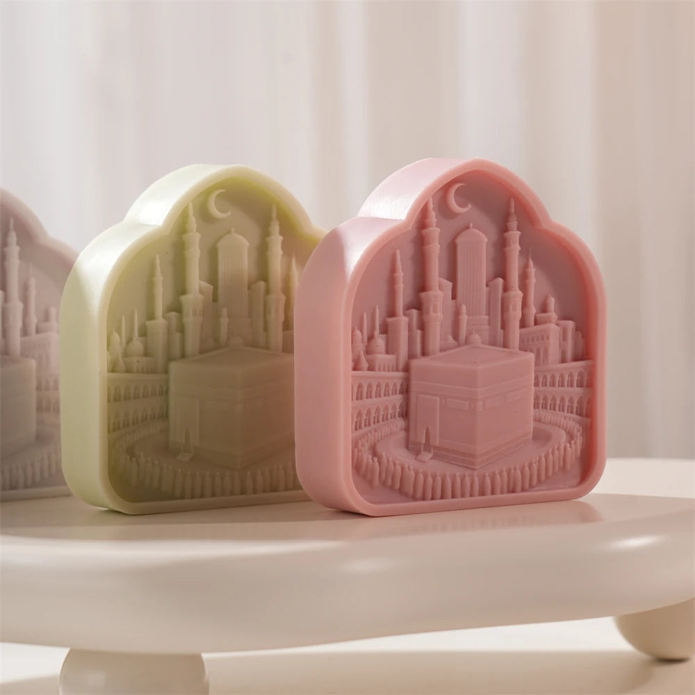 Front view of Kaaba and skyline plaques in pastel colors