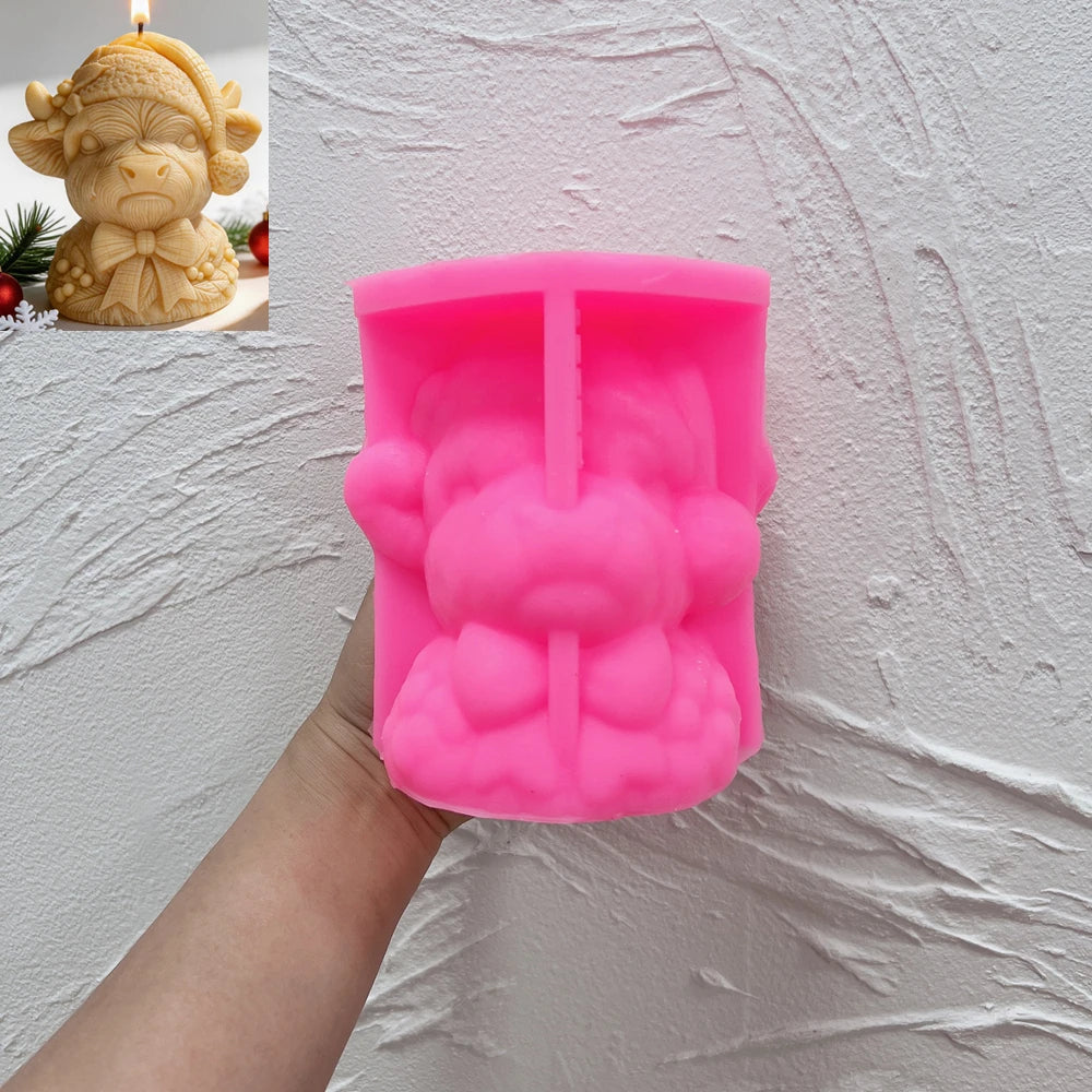 Pink silicone Santa-hat Highland cow mold