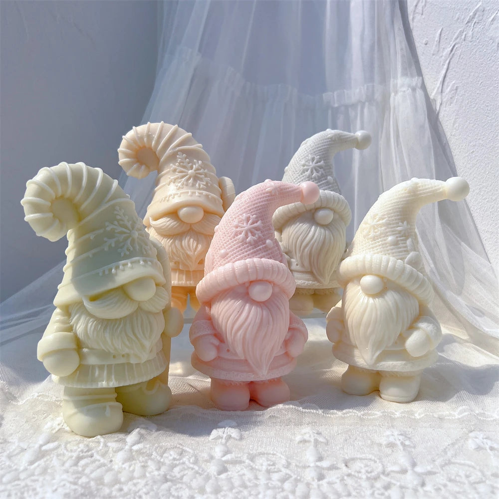 Front view of Striped Hat and Star Hat gnome castings