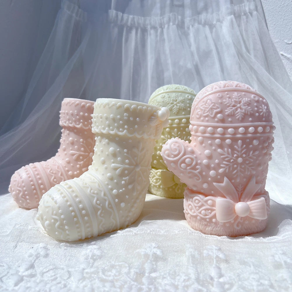 Stocking and bow-cuff mitten figures arranged together
