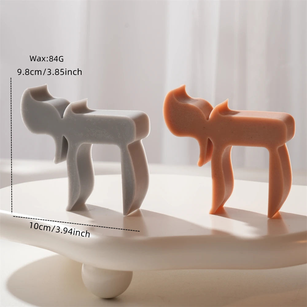 Chai-letter candle measurement image 9.8 cm tall 10 cm wide and 84 g wax