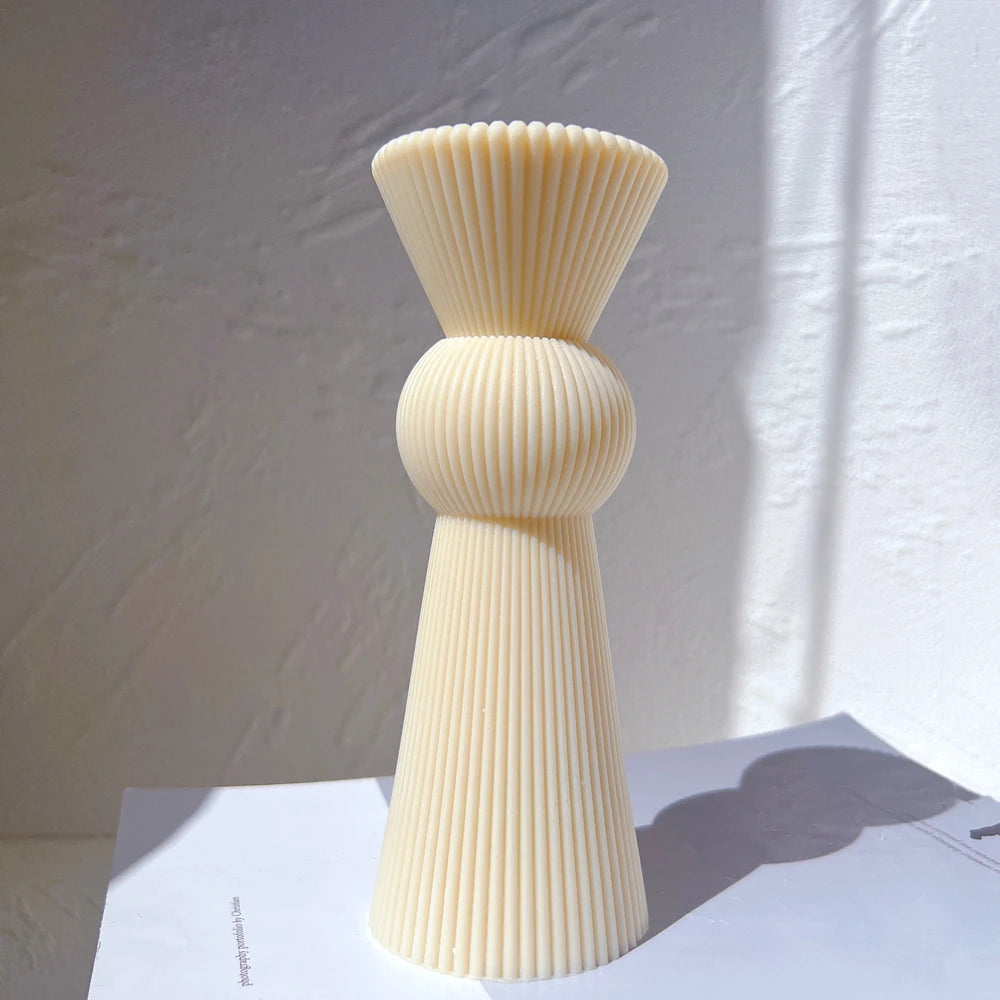 Single-sphere ribbed casting with flared top and tapered base
