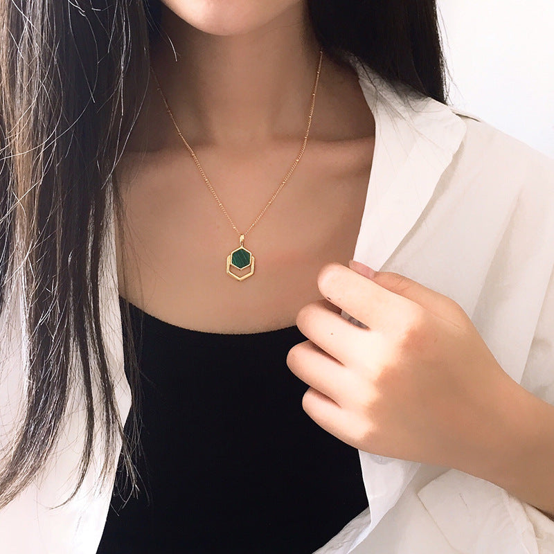 Simple Polygon Stacking Malachite Necklace Obsesie